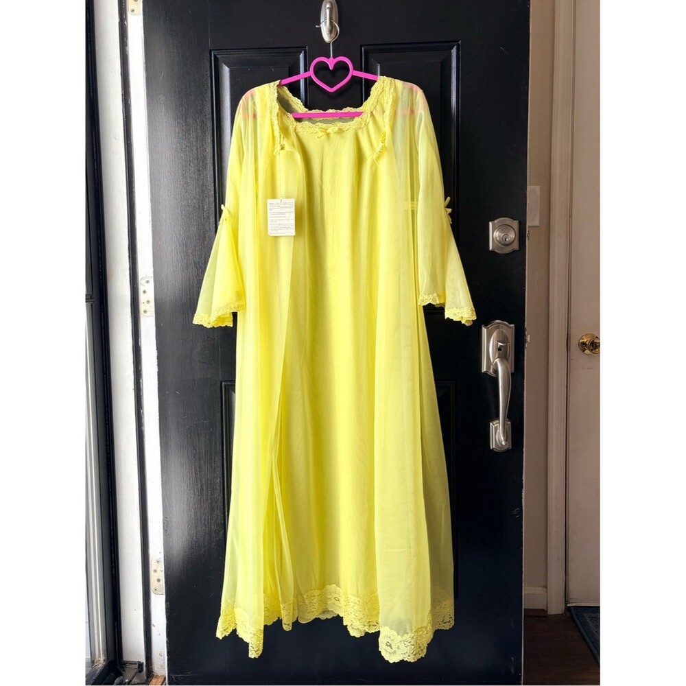 VTG Gilead Neon Yellow Nylon Peignoir Set Size S